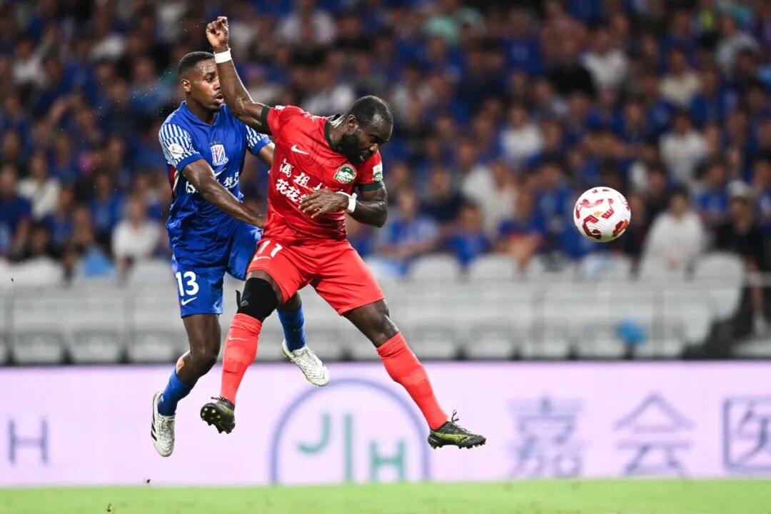 超后最大的, AA, 身高基本只